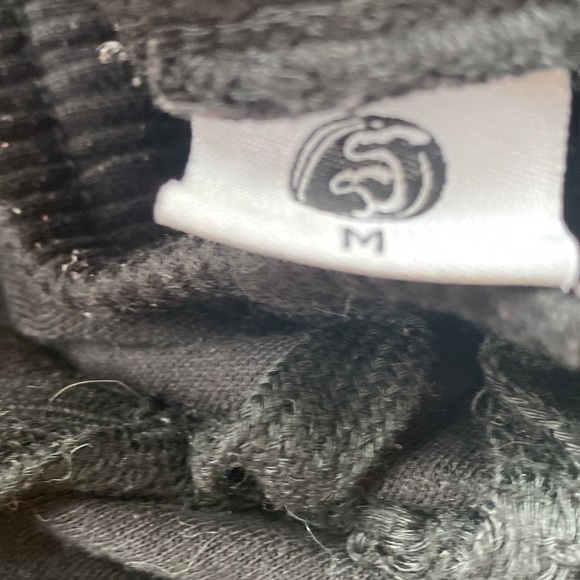 Size medium nyc sweatpants bought there for $50 - Picture 3 of 4